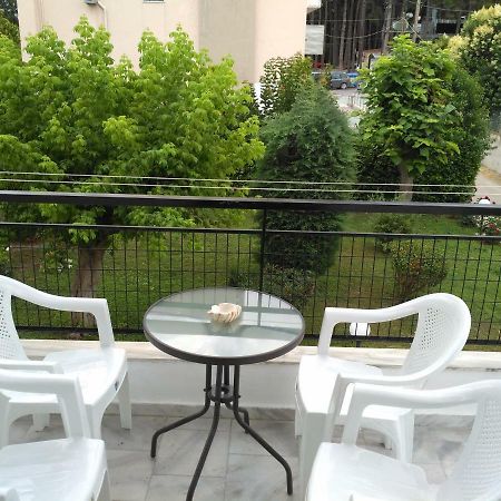 Cozy Apartment Peraia Exterior photo